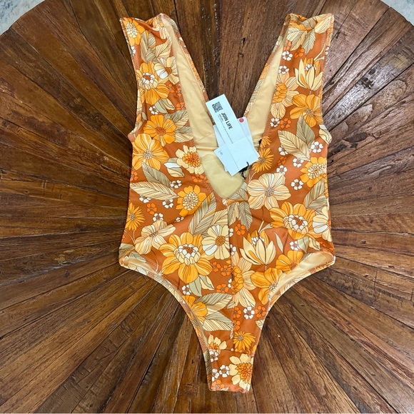 NEW ZARA MULTICOLOR FLORAL PRINTED SWIMSUIT BOHO FALL PRINT FLORAL Size S - Picture 5 of 8